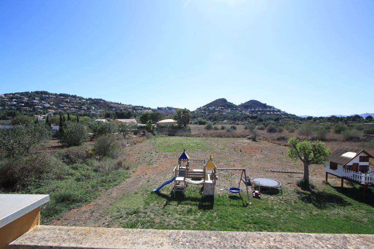 6 makuuhuone Huvila myytävänä paikassa La Sella mukana 
autotalli - 875 000 € (Ref: 8287912)