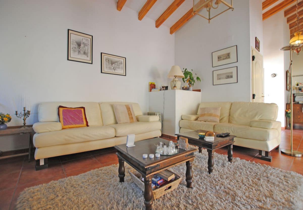 3 Zimmer Villa zu verkaufen in Orba mit Pool Garage - 580.000 € (Ref: 8364376)