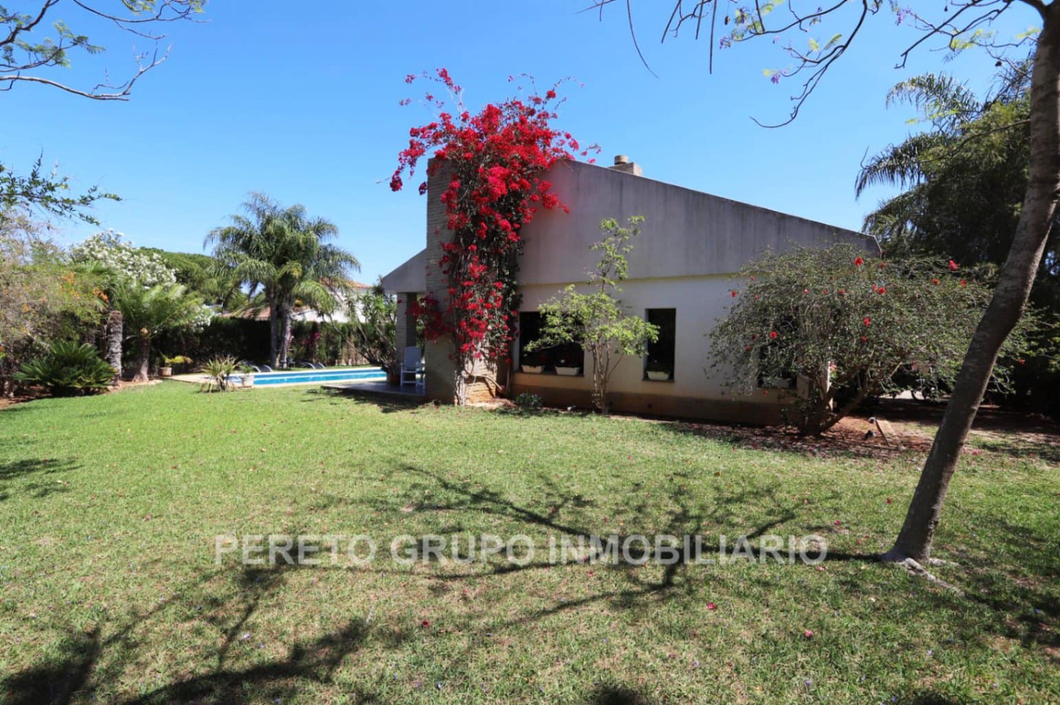 Chalet de 4 habitaciones en Dénia en venta con piscina garaje - 1.190.000 € (Ref: 8416732)