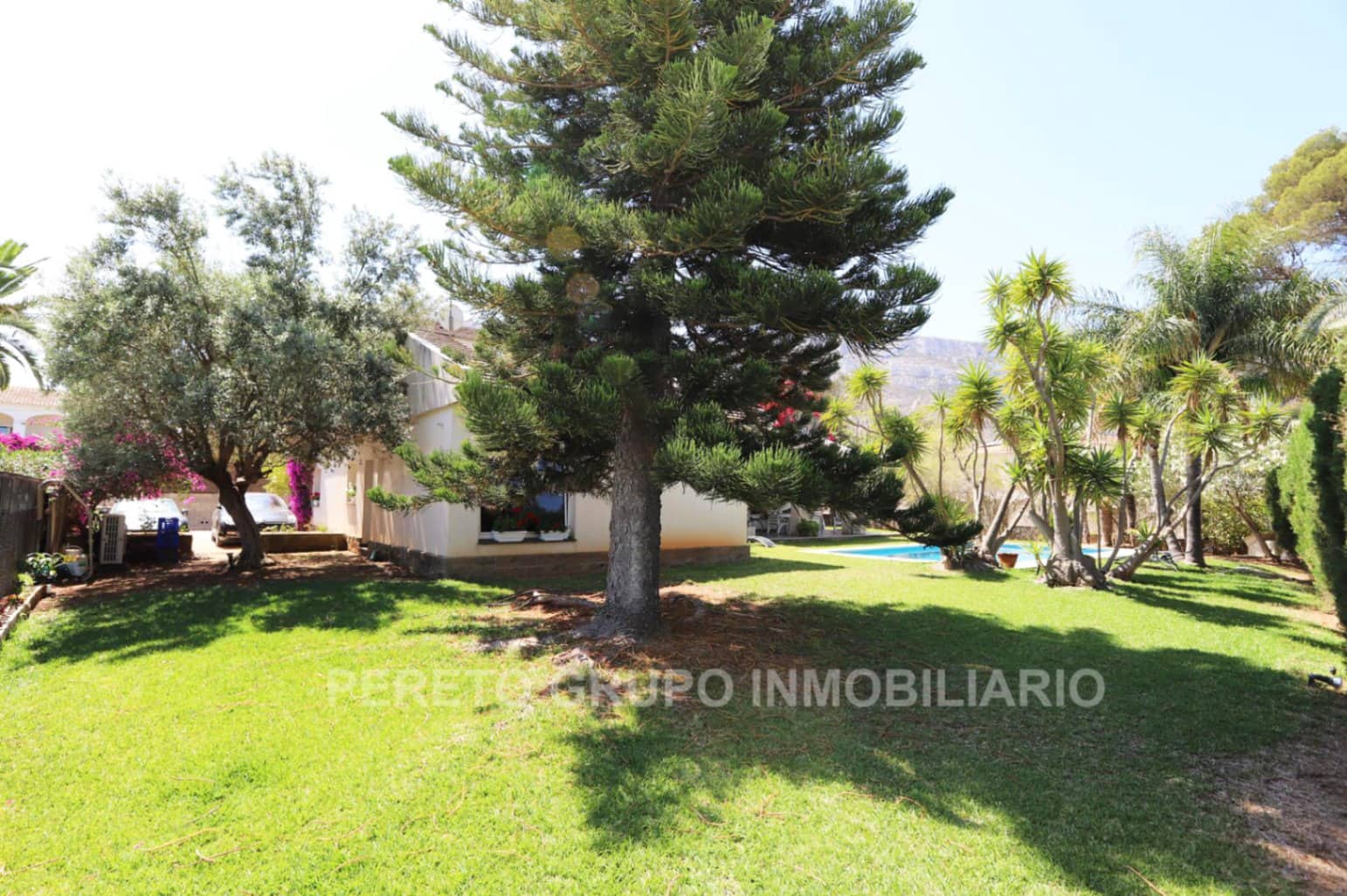 Chalet de 4 habitaciones en Dénia en venta con piscina garaje - 1.190.000 € (Ref: 8416732)