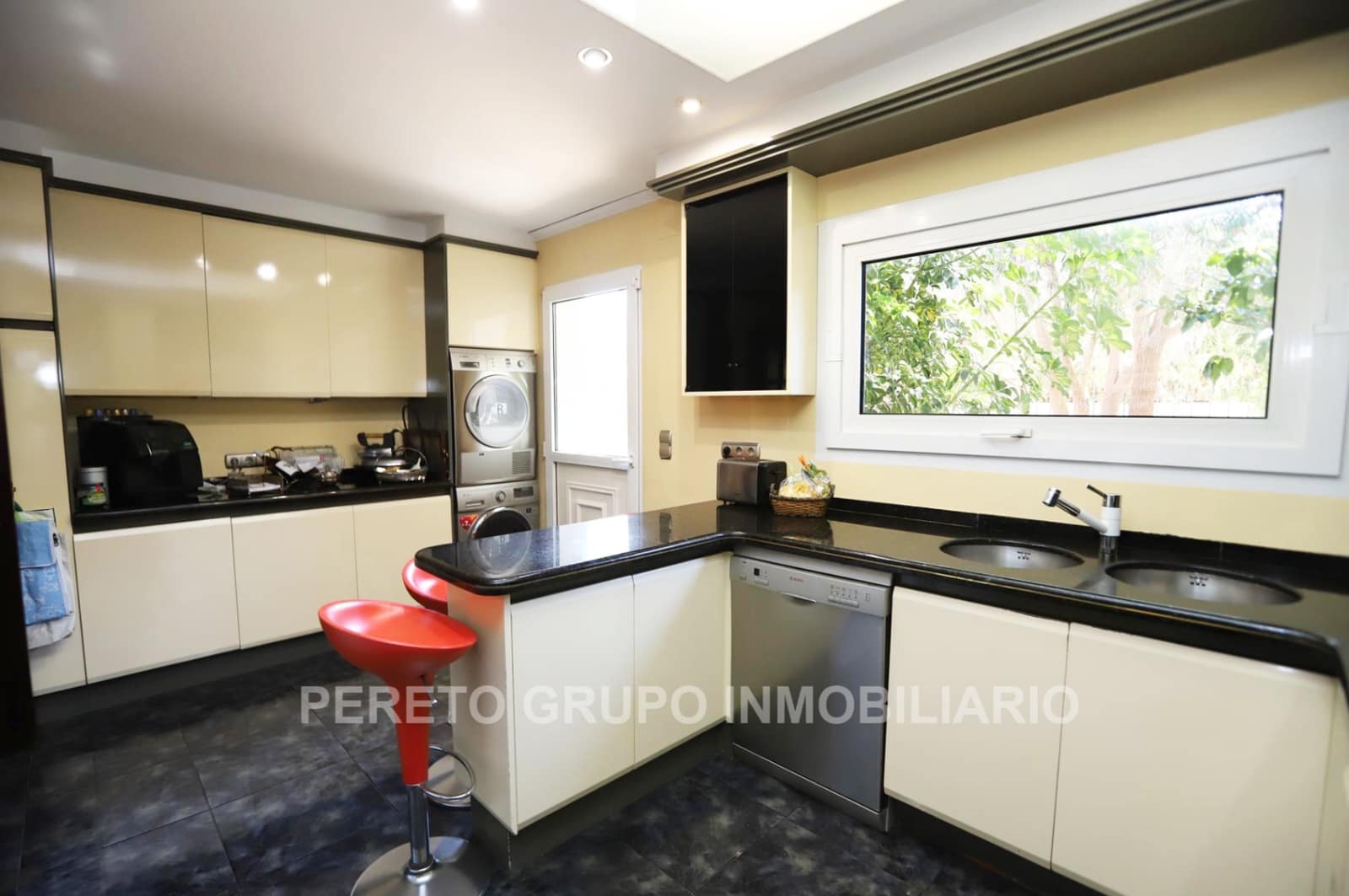 Chalet de 4 habitaciones en Dénia en venta con piscina garaje - 1.190.000 € (Ref: 8416732)