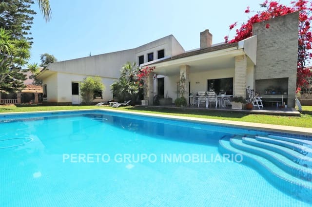 Chalet de 4 habitaciones en Dénia en venta con piscina garaje - 1.190.000 € (Ref: 8416732)