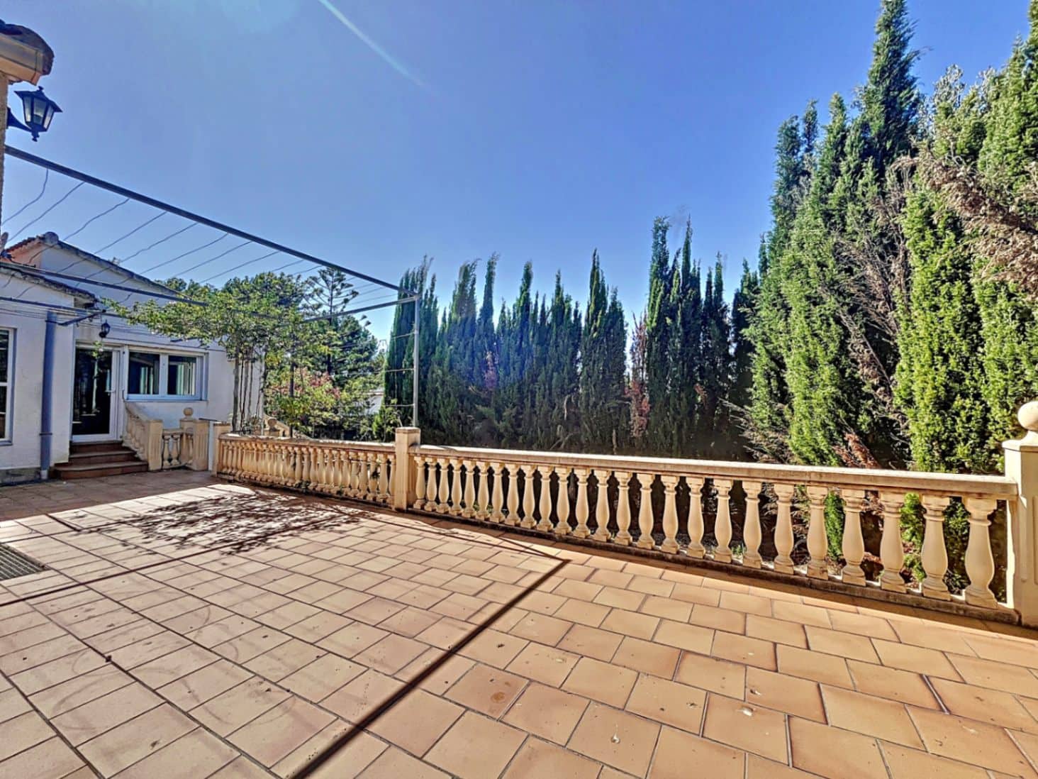 8 bedroom Villa for sale in Denia with pool garage - € 749,000 (Ref: 8494332)