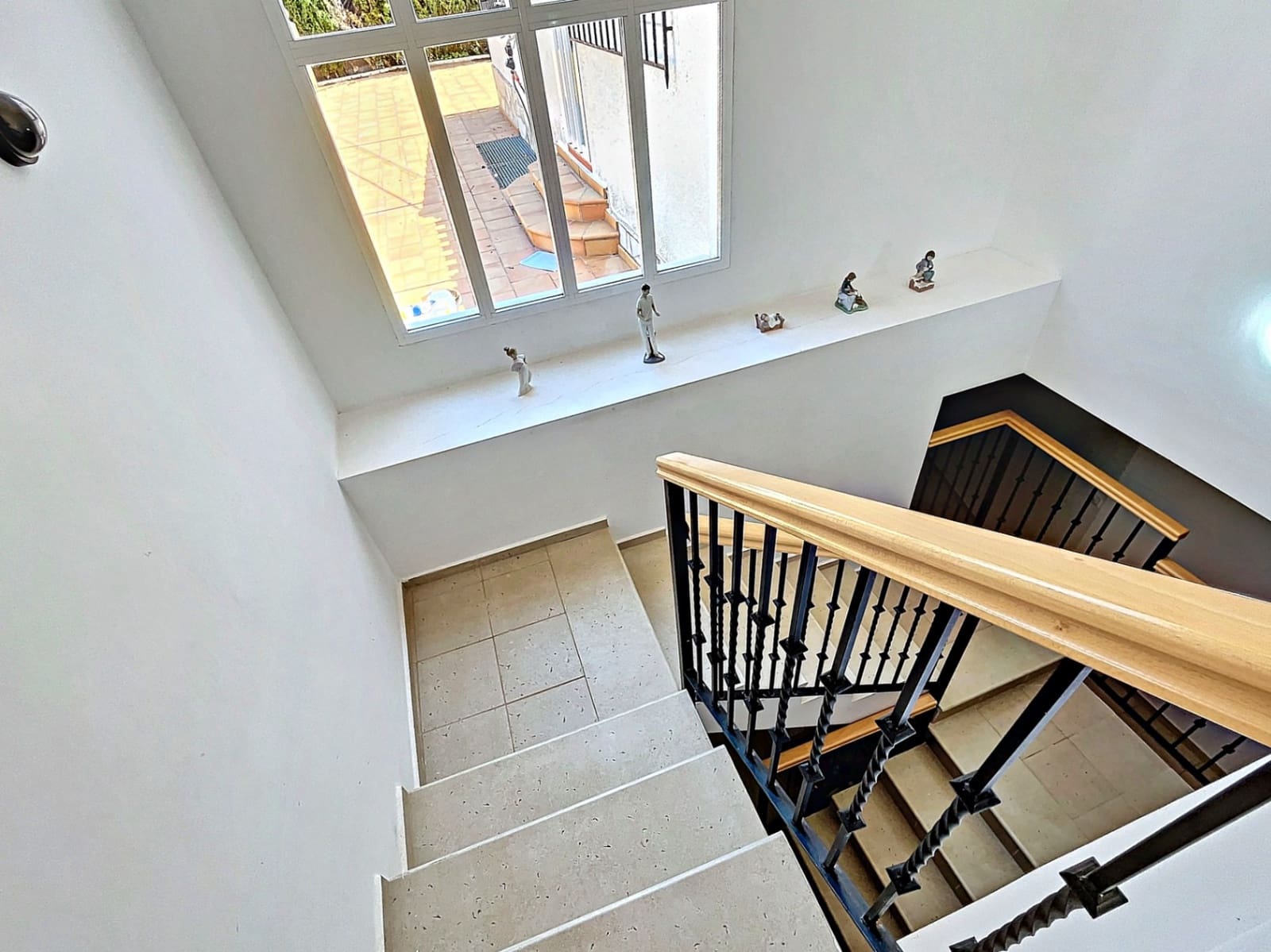 8 bedroom Villa for sale in Denia with pool garage - € 749,000 (Ref: 8494332)