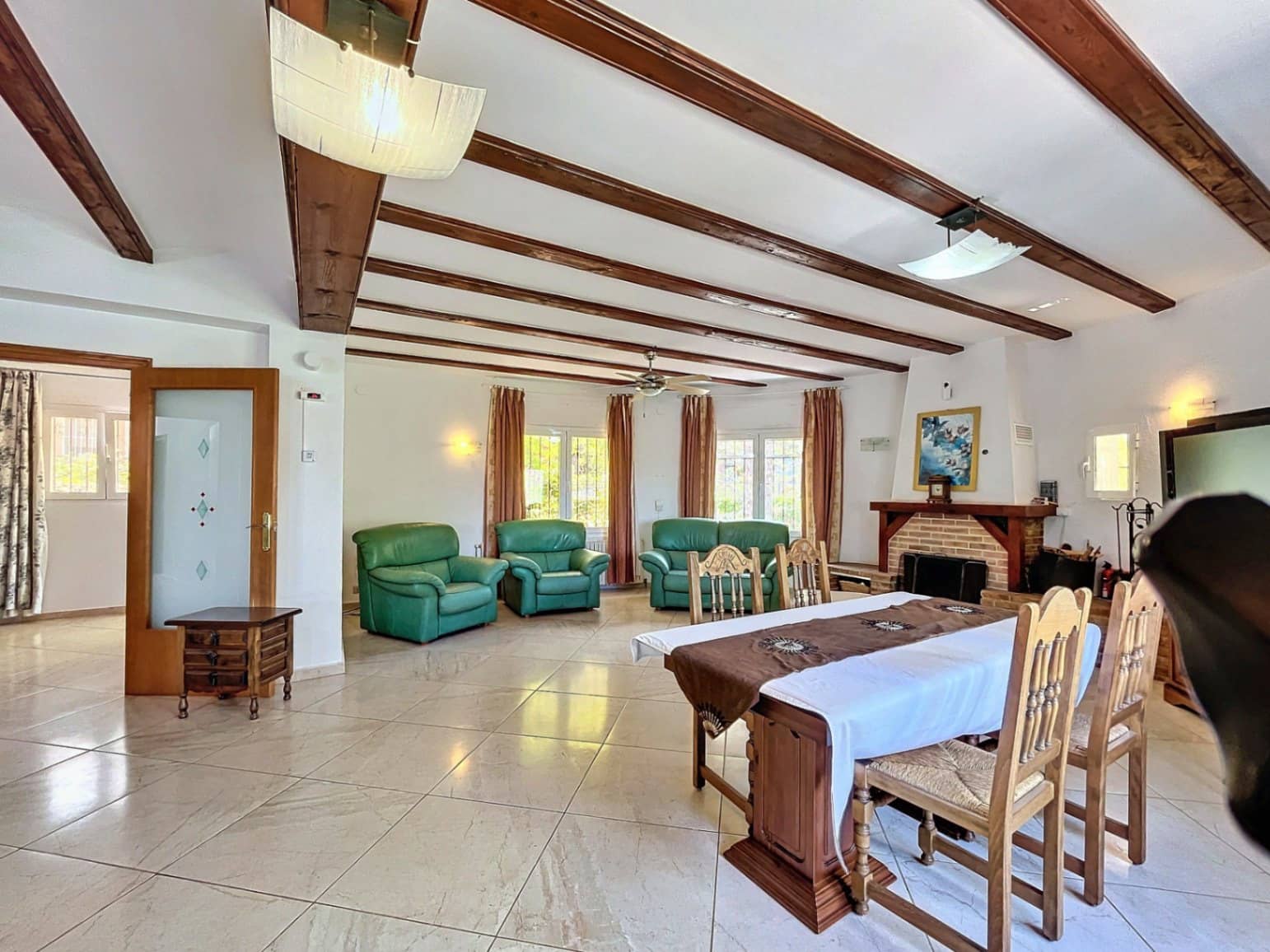 8 bedroom Villa for sale in Denia with pool garage - € 749,000 (Ref: 8494332)