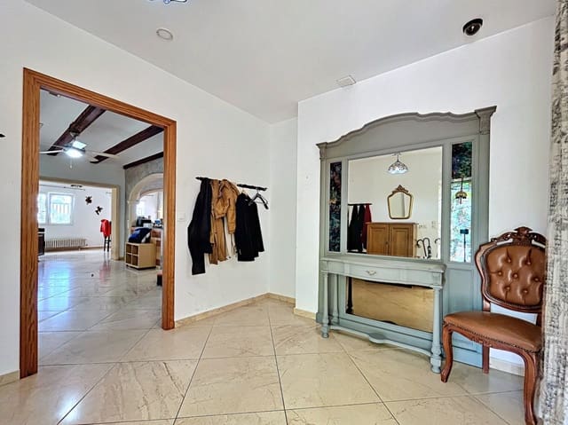 8 bedroom Villa for sale in Dénia with pool garage - € 749,000 (Ref: 8494332)