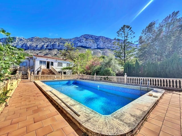8 bedroom Villa for sale in Dénia with pool garage - € 749,000 (Ref: 8494332)