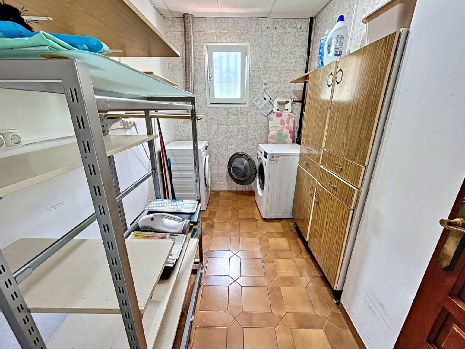 8 bedroom Villa for sale in Denia with pool garage - € 749,000 (Ref: 8494332)