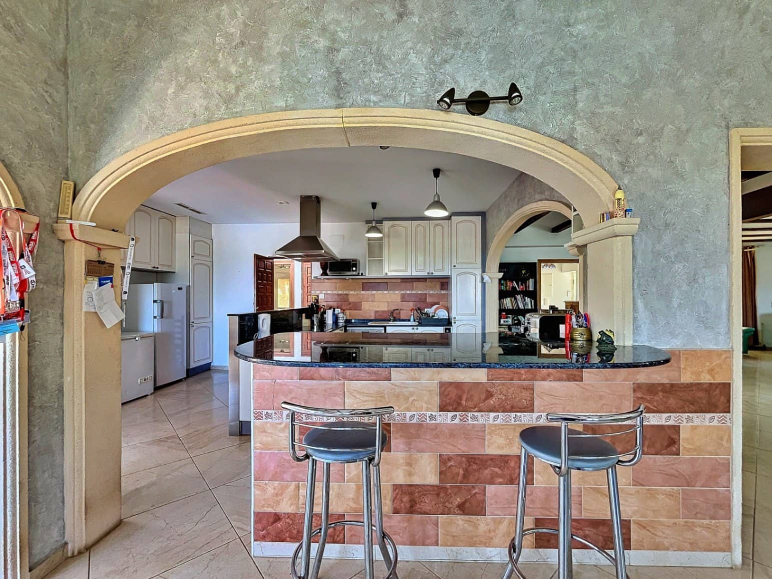 8 bedroom Villa for sale in Denia with pool garage - € 749,000 (Ref: 8494332)