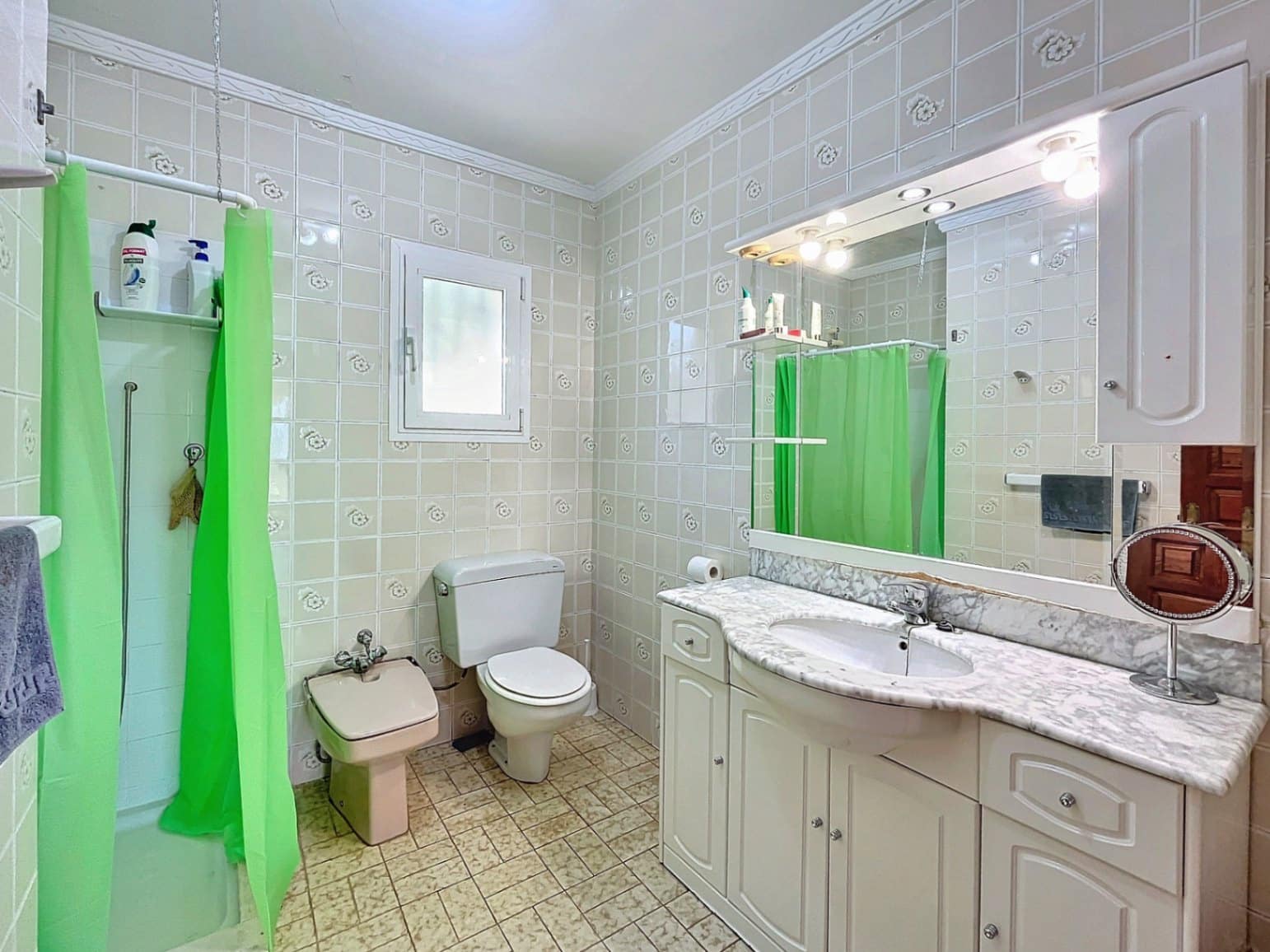 8 bedroom Villa for sale in Denia with pool garage - € 749,000 (Ref: 8494332)