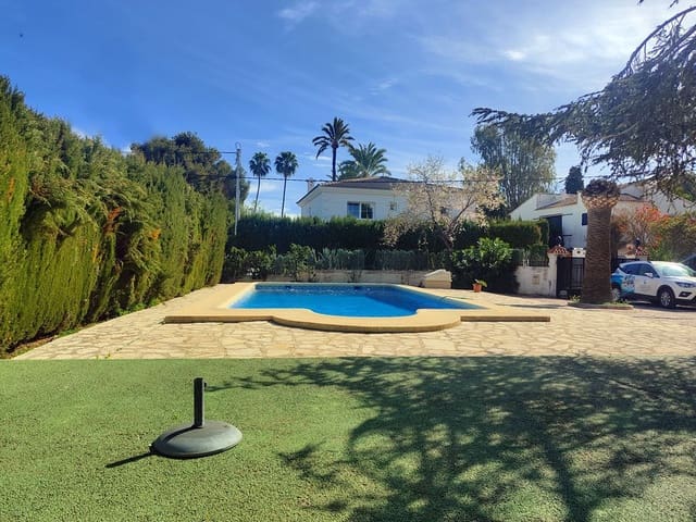 5 makuuhuone Huvila myytävänä paikassa Dénia mukana uima-altaan 
autotalli - 1 285 000 € (Ref: 8494337)