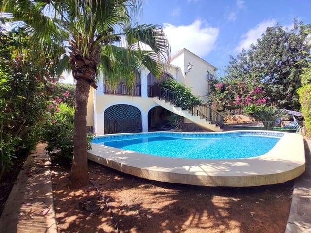 4 soveværelse Villa til salg i El Montgó, Dénia med swimmingpool garage - € 700.000 (Ref: 8494348)
