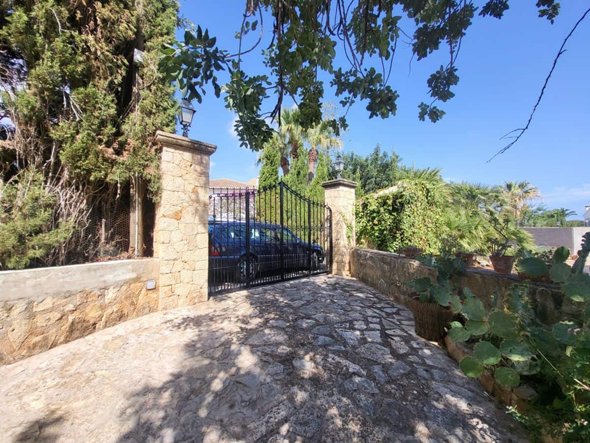 4 soveværelse Villa til salg i Denia med swimmingpool garage - € 700.000 (Ref: 8494348)