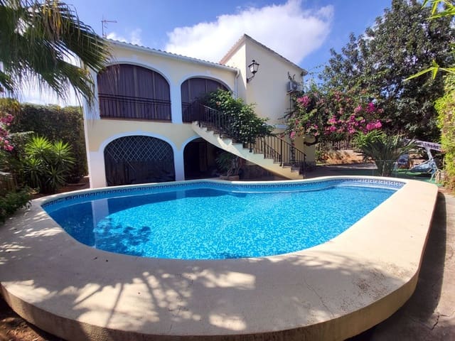 4 soveværelse Villa til salg i El Montgó, Dénia med swimmingpool garage - € 700.000 (Ref: 8494348)