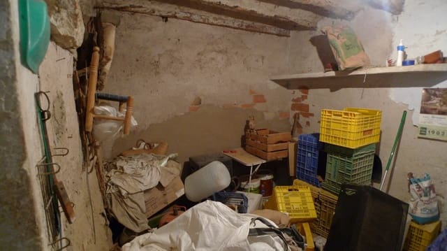 6 bedroom Townhouse for sale in Castell de Castells - € 46,000 (Ref: 8598412)