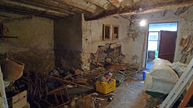 6 bedroom Townhouse for sale in Castell de Castells - € 46,000 (Ref: 8598412)