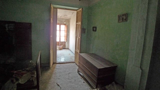 6 bedroom Townhouse for sale in Castell de Castells - € 46,000 (Ref: 8598412)