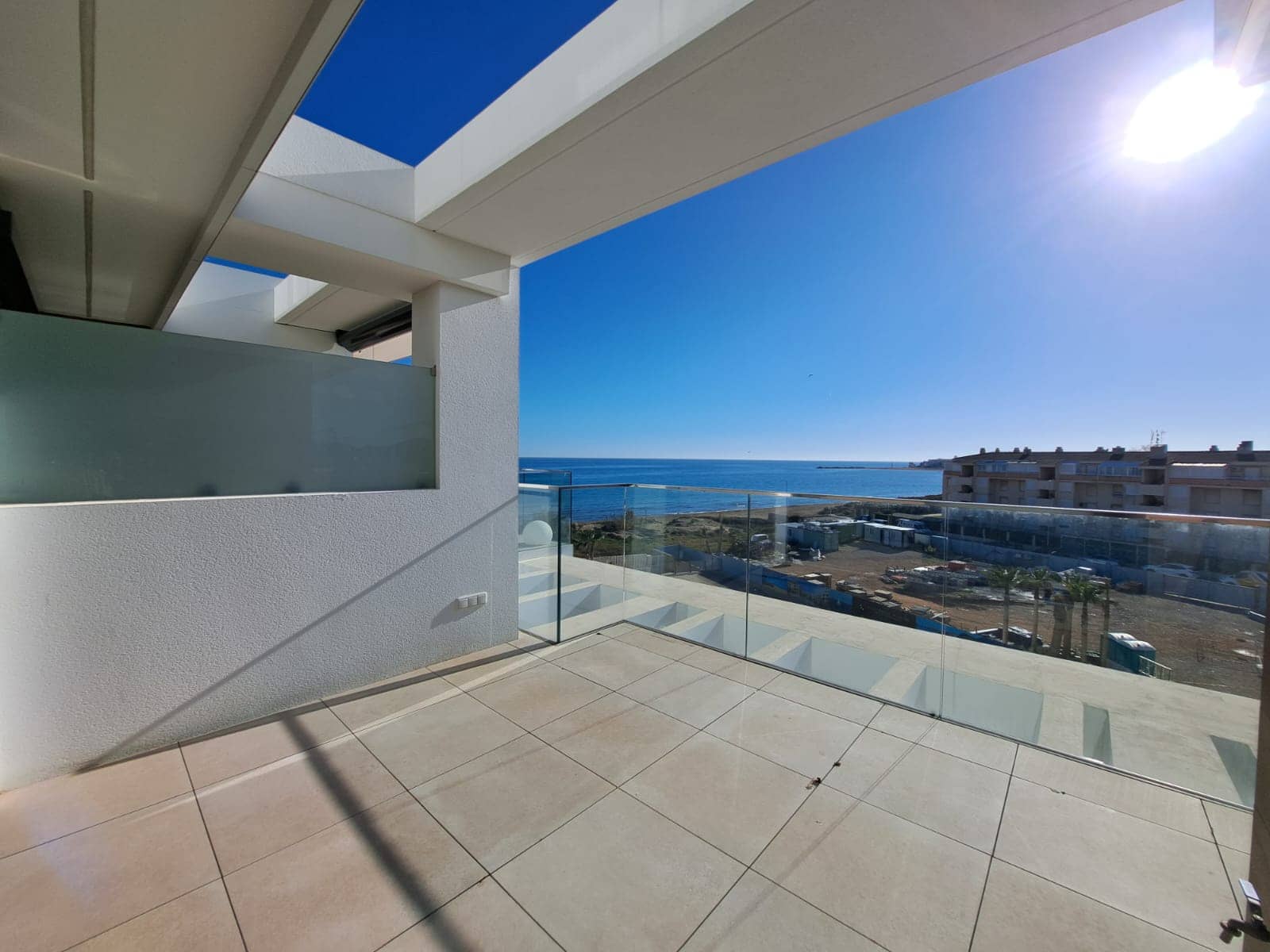 3 soveværelse Penthouse til salg i Denia med swimmingpool garage - € 749.000 (Ref: 8669043)