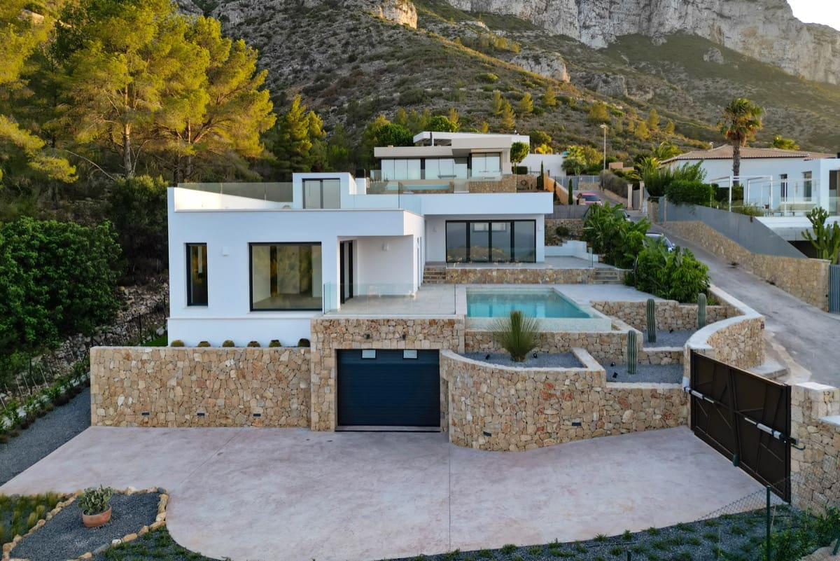 5 soveværelse Villa til salg i Denia med swimmingpool garage - € 1.595.000 (Ref: 8669047)