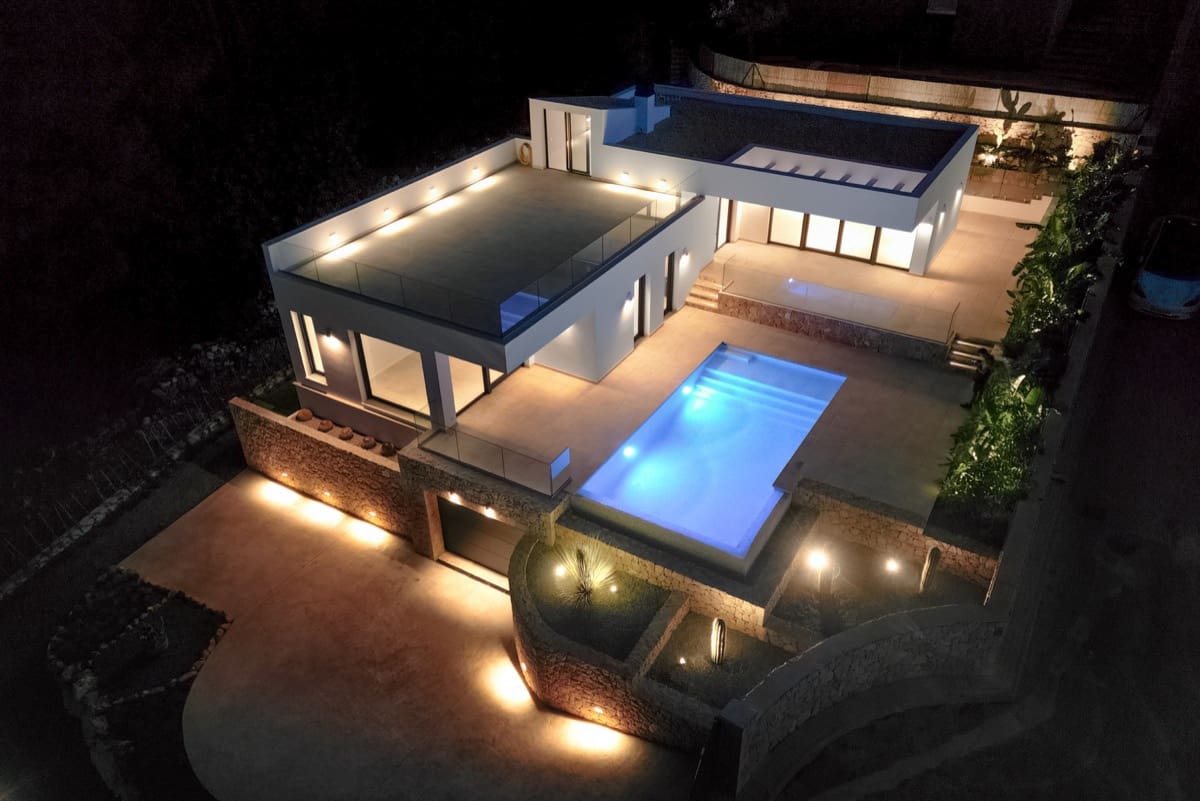 5 soveværelse Villa til salg i Denia med swimmingpool garage - € 1.595.000 (Ref: 8669047)