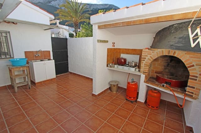 3 soverom Villa til salgs i El Montgó, Dénia med svømmebasseng garasje - € 440 000 (Ref: 8776773)