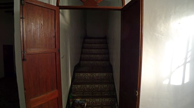 5 bedroom Townhouse for sale in Jalón / Xaló - € 250,000 (Ref: 8807150)