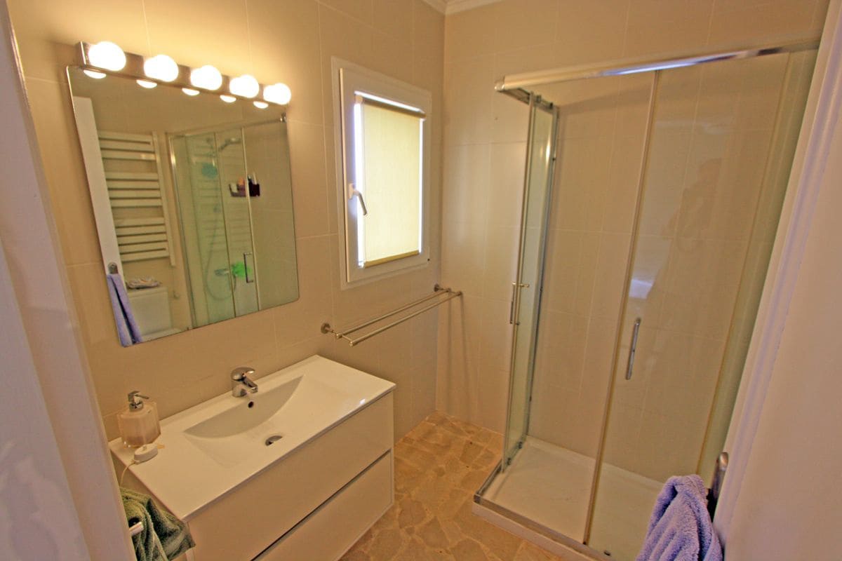 5 sovrum Villa till salu i Denia med pool garage - 775 000 € (Ref: 8807159)