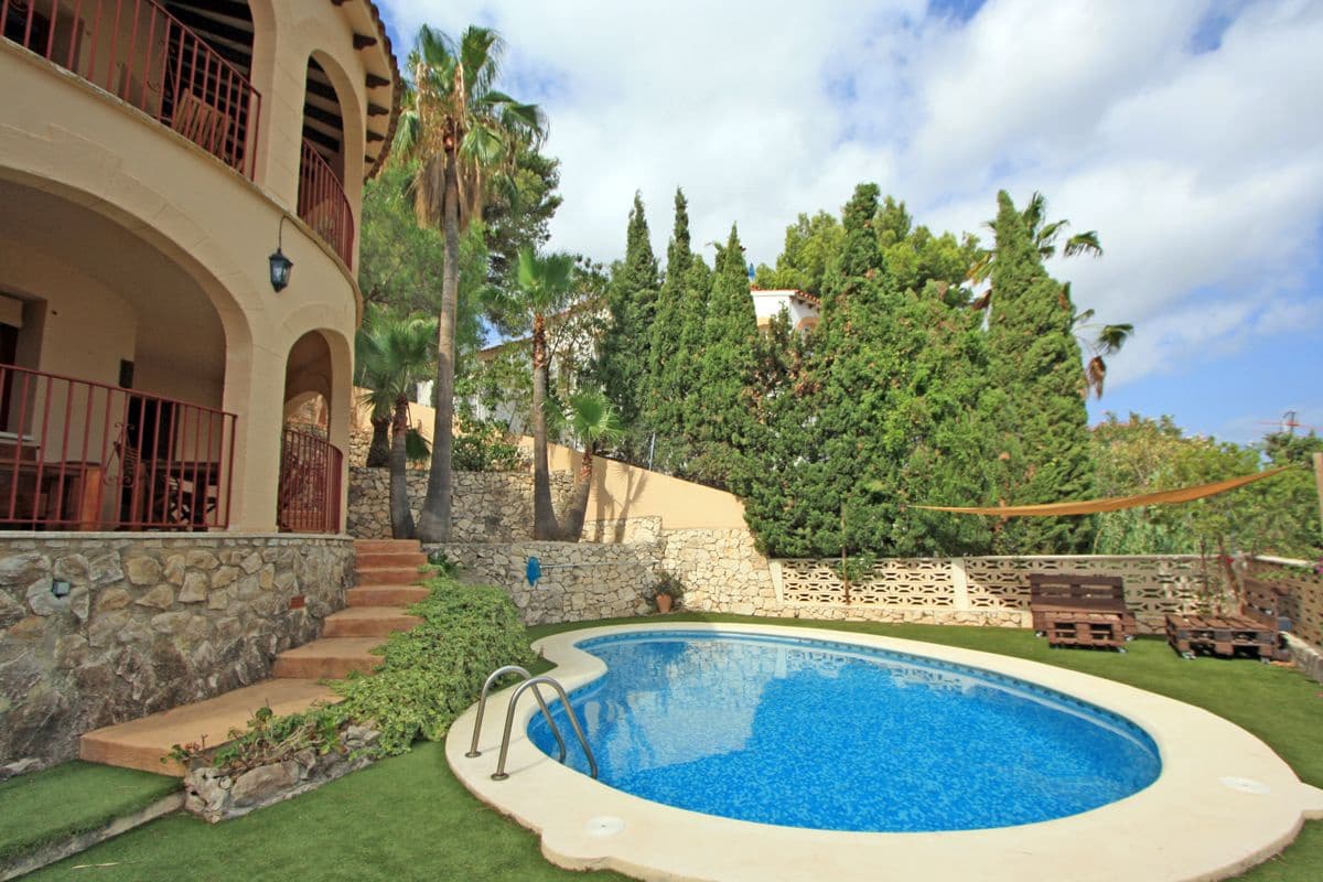 5 sovrum Villa till salu i Denia med pool garage - 775 000 € (Ref: 8807159)