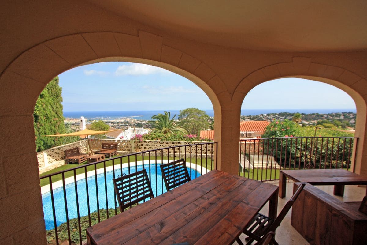 5 sovrum Villa till salu i Denia med pool garage - 775 000 € (Ref: 8807159)