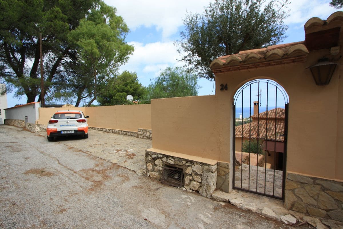 5 sovrum Villa till salu i Denia med pool garage - 775 000 € (Ref: 8807159)