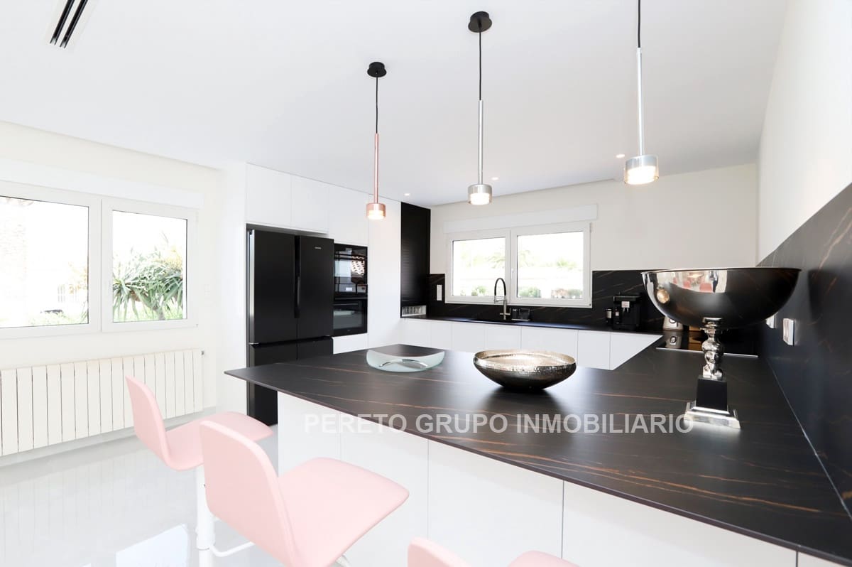 5 chambre Villa/Maison à vendre à Denia avec piscine garage - 1 260 000 € (Ref: 8807160)