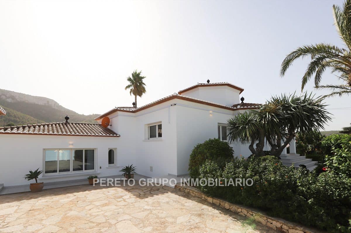 5 chambre Villa/Maison à vendre à Denia avec piscine garage - 1 260 000 € (Ref: 8807160)