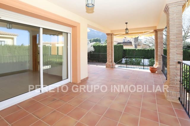 5 makuuhuone Huvila myytävänä paikassa El Montgó, Dénia mukana uima-altaan 
autotalli - 850 000 € (Ref: 8821029)