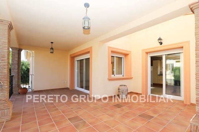 5 makuuhuone Huvila myytävänä paikassa El Montgó, Dénia mukana uima-altaan 
autotalli - 850 000 € (Ref: 8821029)