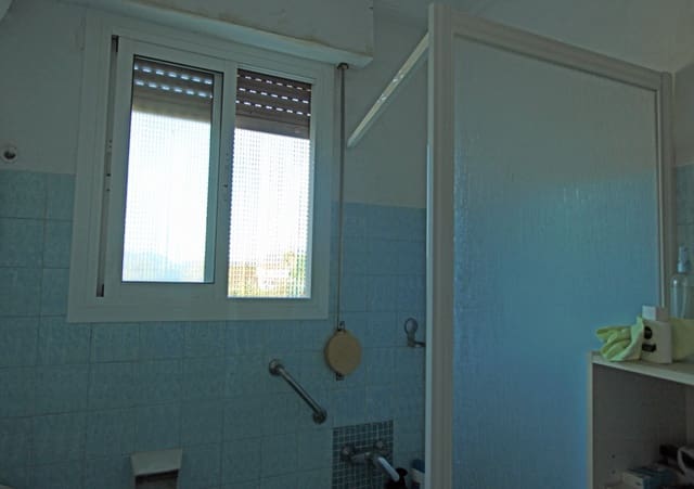 3 Zimmer Haus zu verkaufen in Orba mit Garage - 171.000 € (Ref: 8848449)