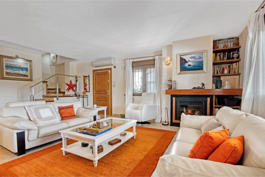 Chalet de 5 habitaciones en Dénia en venta con piscina garaje - 750.000 € (Ref: 8881012)