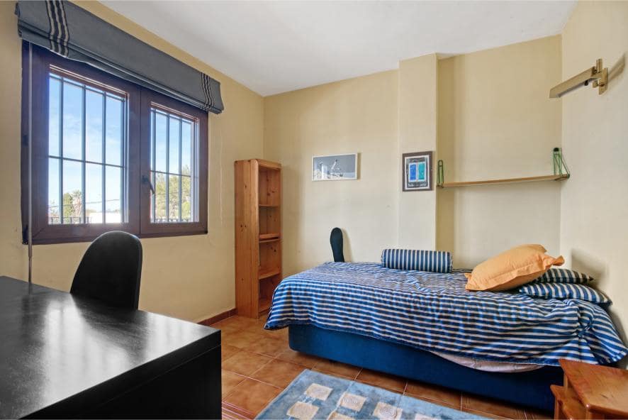 Chalet de 5 habitaciones en Dénia en venta con piscina garaje - 750.000 € (Ref: 8881012)