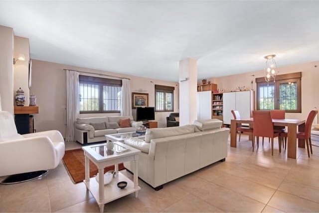 Chalet de 5 habitaciones en Dénia en venta con piscina garaje - 750.000 € (Ref: 8881012)