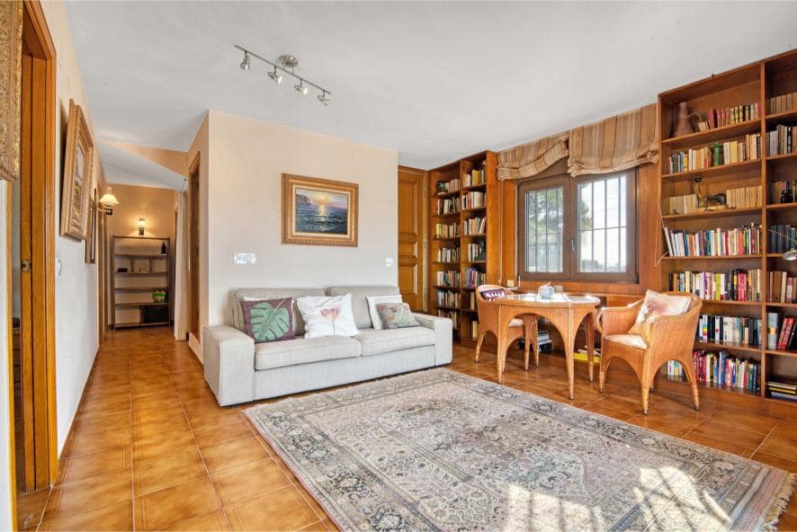 Chalet de 5 habitaciones en Dénia en venta con piscina garaje - 750.000 € (Ref: 8881012)