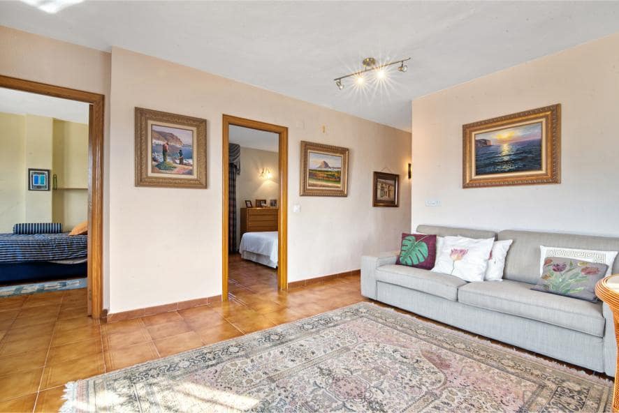 Chalet de 5 habitaciones en Dénia en venta con piscina garaje - 750.000 € (Ref: 8881012)