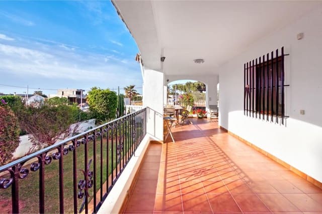 Chalet de 5 habitaciones en Dénia en venta con piscina garaje - 750.000 € (Ref: 8881012)