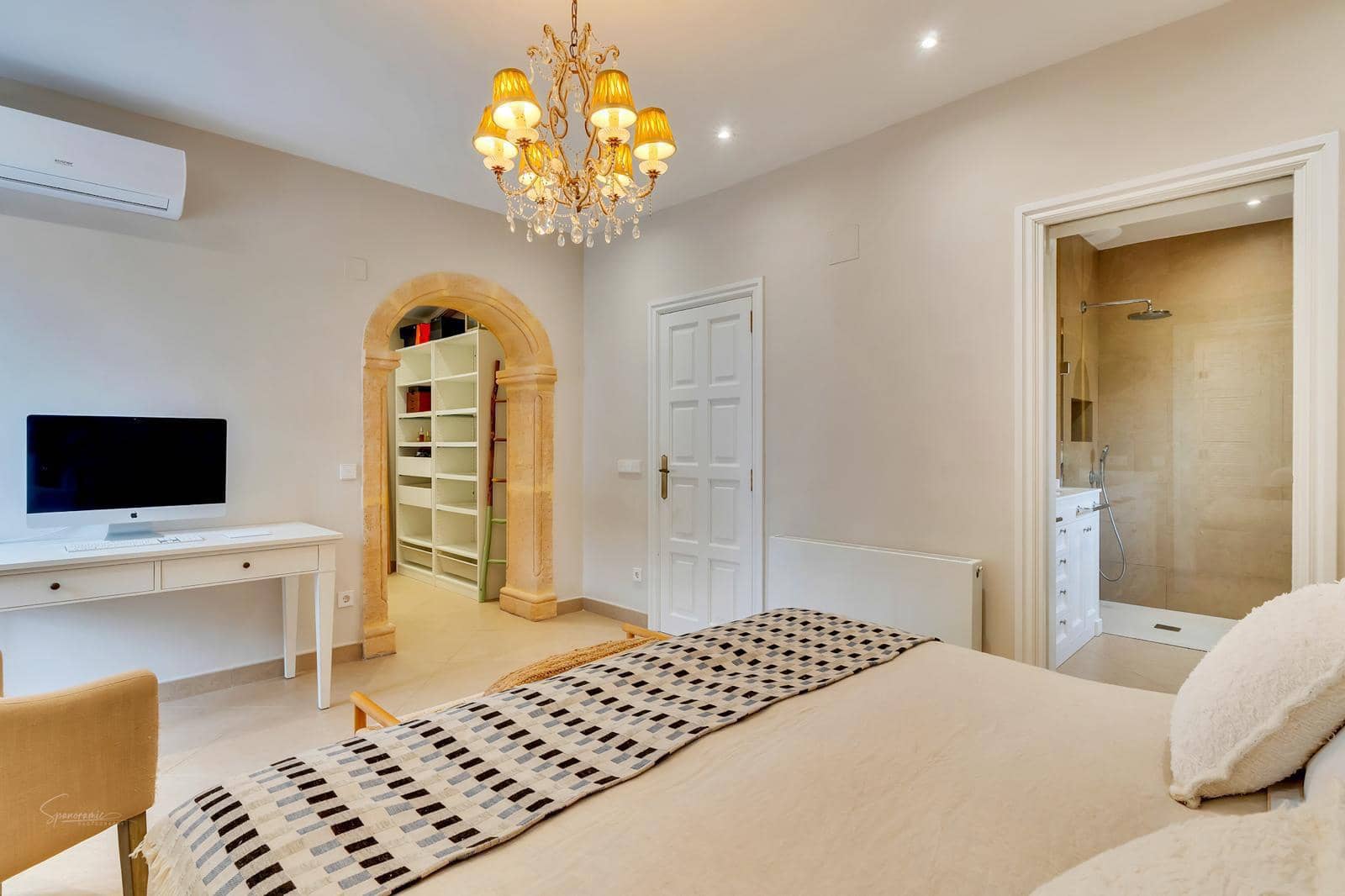 5 sovrum Villa till salu i Denia med pool garage - 1 470 000 € (Ref: 8881013)