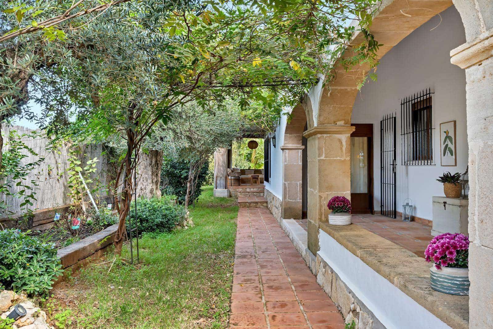 5 sovrum Villa till salu i Denia med pool garage - 1 470 000 € (Ref: 8881013)