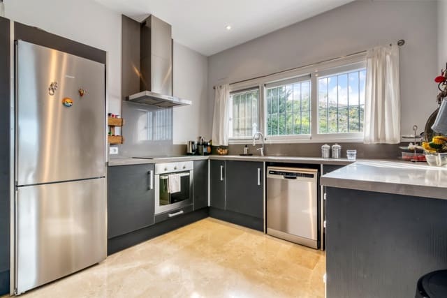 4 Zimmer Villa zu verkaufen in Ráfol de Almunia mit Pool Garage - 645.000 € (Ref: 8891453)