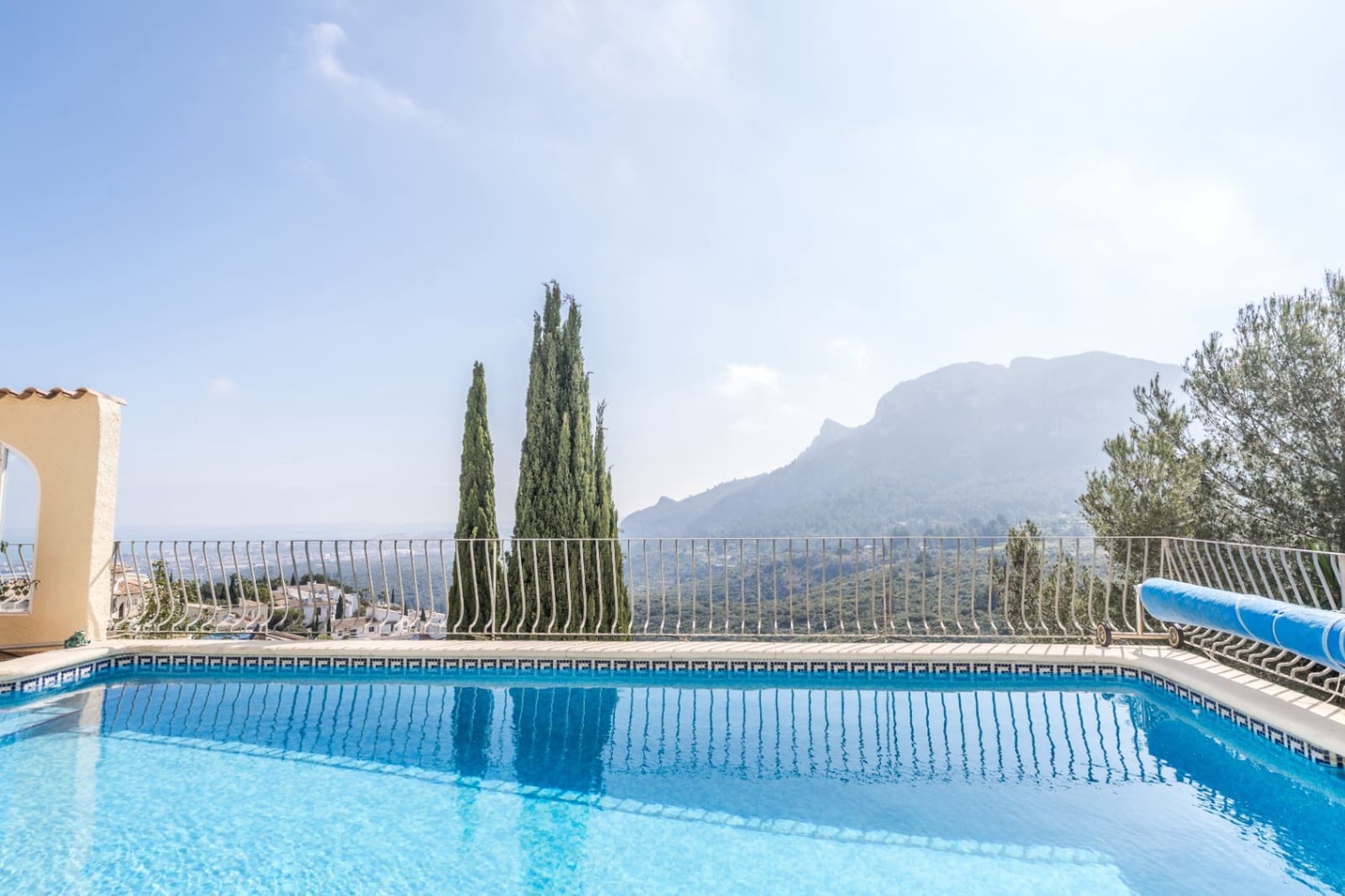 Chalet de 6 habitaciones en Dénia en venta con piscina garaje - 699.000 € (Ref: 8931500)