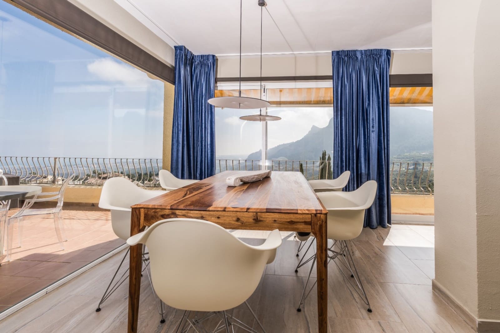 Chalet de 6 habitaciones en Dénia en venta con piscina garaje - 699.000 € (Ref: 8931500)