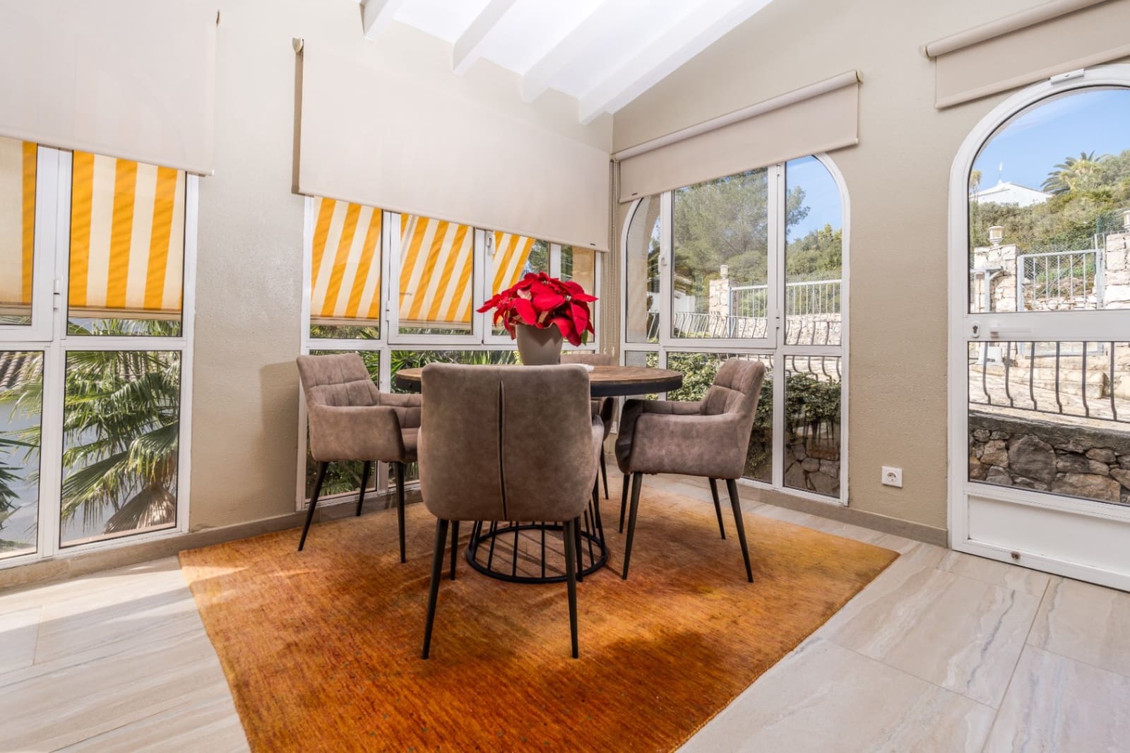 Chalet de 6 habitaciones en Dénia en venta con piscina garaje - 699.000 € (Ref: 8931500)