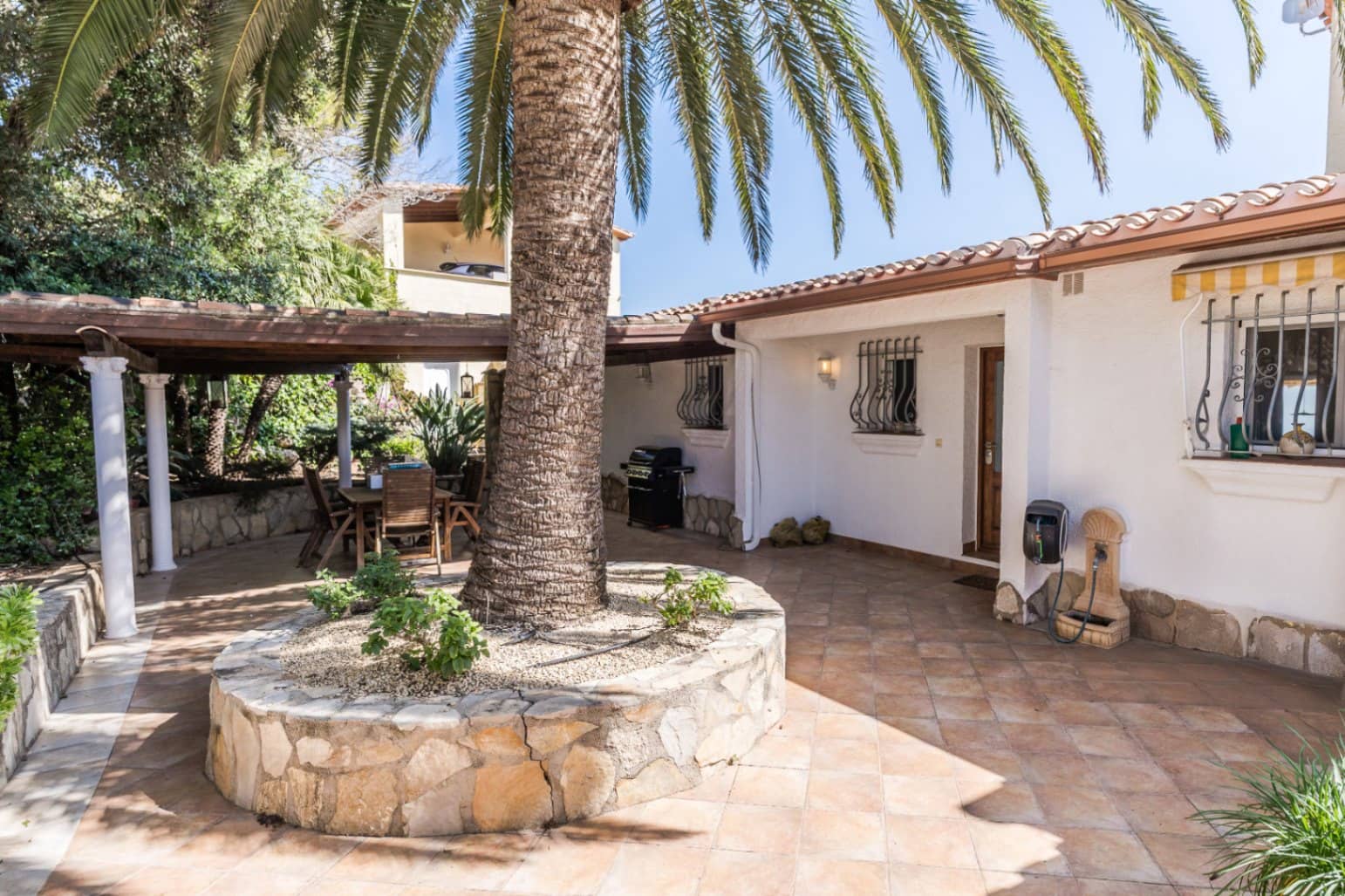 Chalet de 6 habitaciones en Dénia en venta con piscina garaje - 699.000 € (Ref: 8931500)