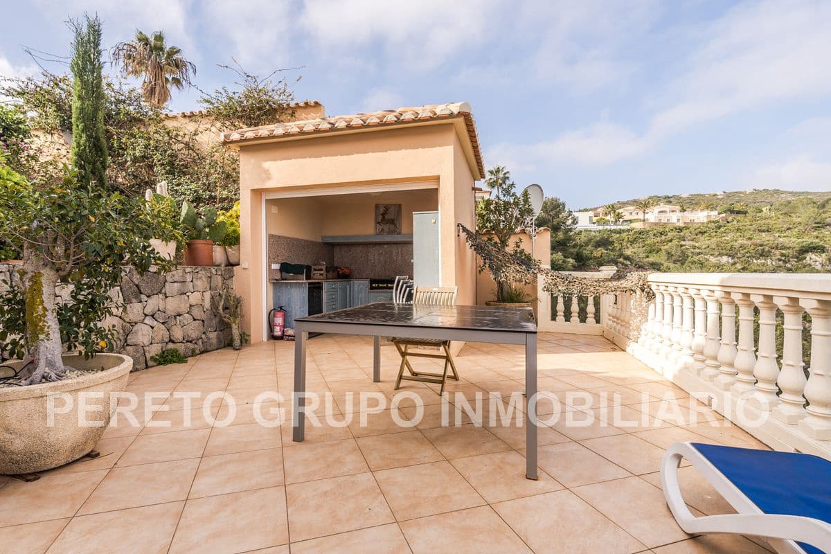 5 quarto Moradia para venda em Denia com piscina garagem - 1 200 000 € (Ref: 8931501)
