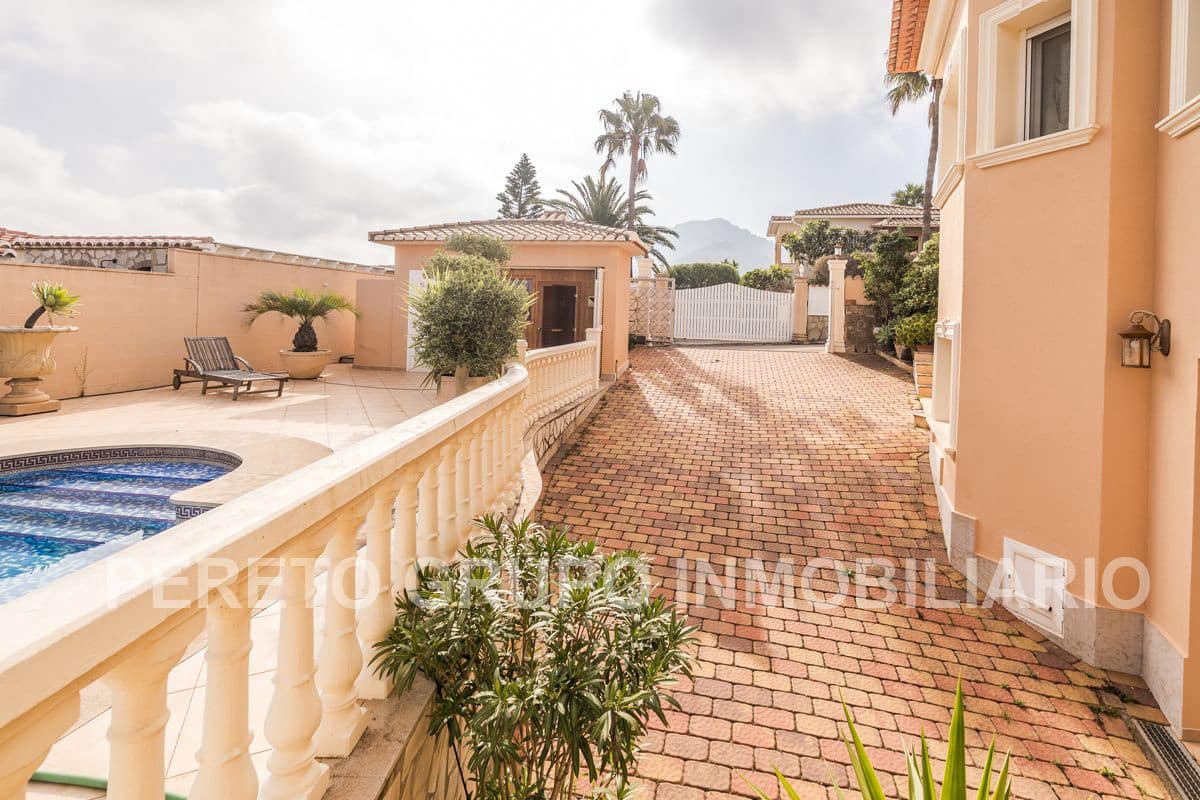 5 quarto Moradia para venda em Denia com piscina garagem - 1 200 000 € (Ref: 8931501)